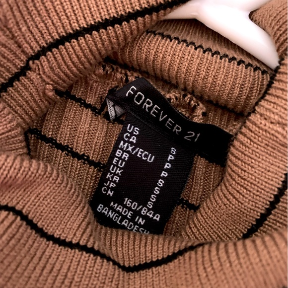 Forever 21 Stripped Long Sleeve Turtleneck | Women’s Size S/P - Picture 5 of 5